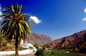 Foto von Hermigua im Norden von La Gomera mit Blick Richtung Süden